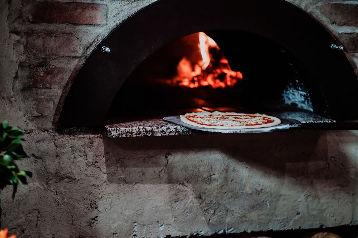 Aveva Pizzeria Abusiva In Giardino Titolare Di Unazienda Agricola