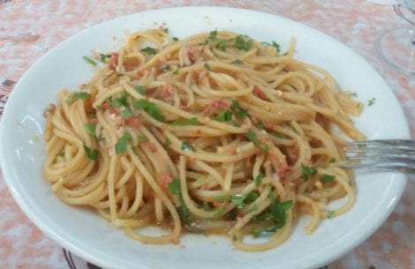 Spaghetti con i ricci di mare: il piatto