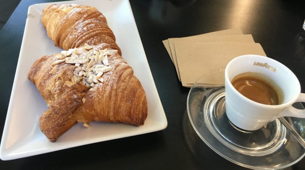 Croissant e caffè espresso, Casa Manfredi