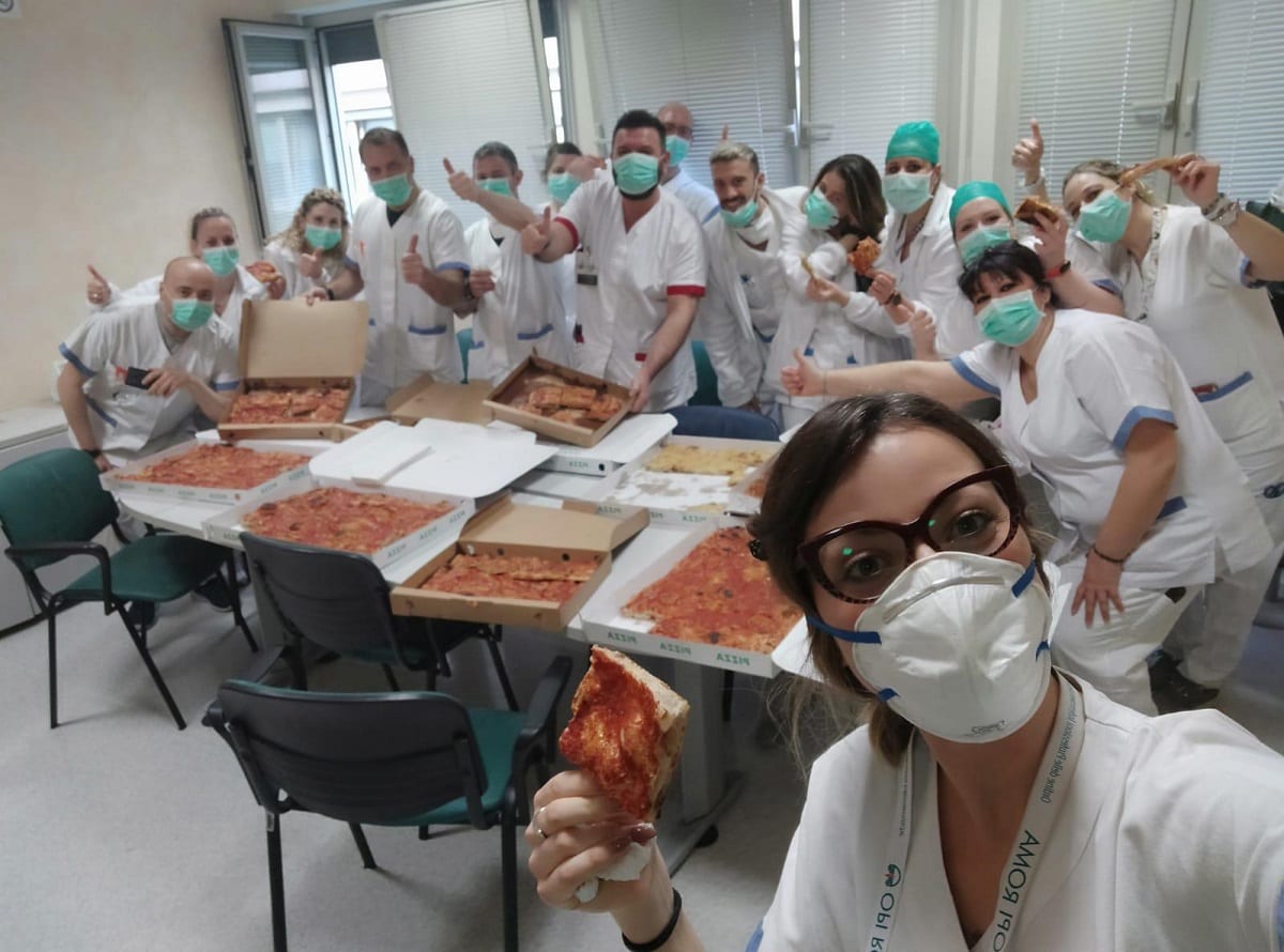 Francesco Arnesano e le sue pizze per i medici del Policlinico Tor Vergata