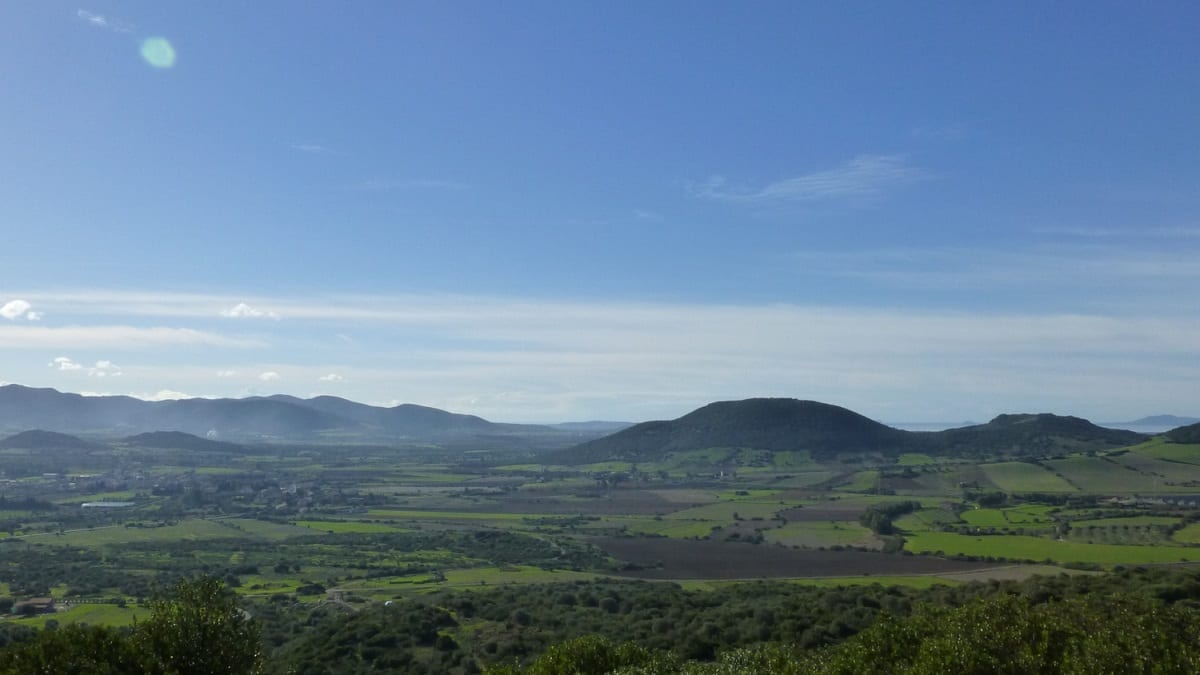 Panorama sui campi della Sardegna