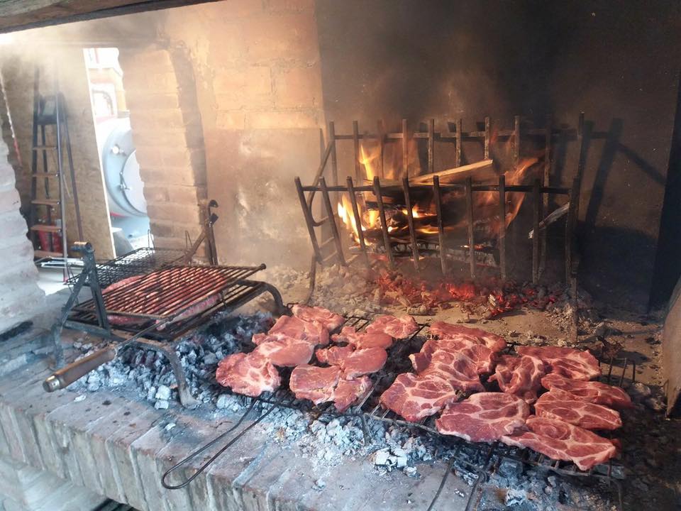 La carne cotta sul camino di Mastrosasso