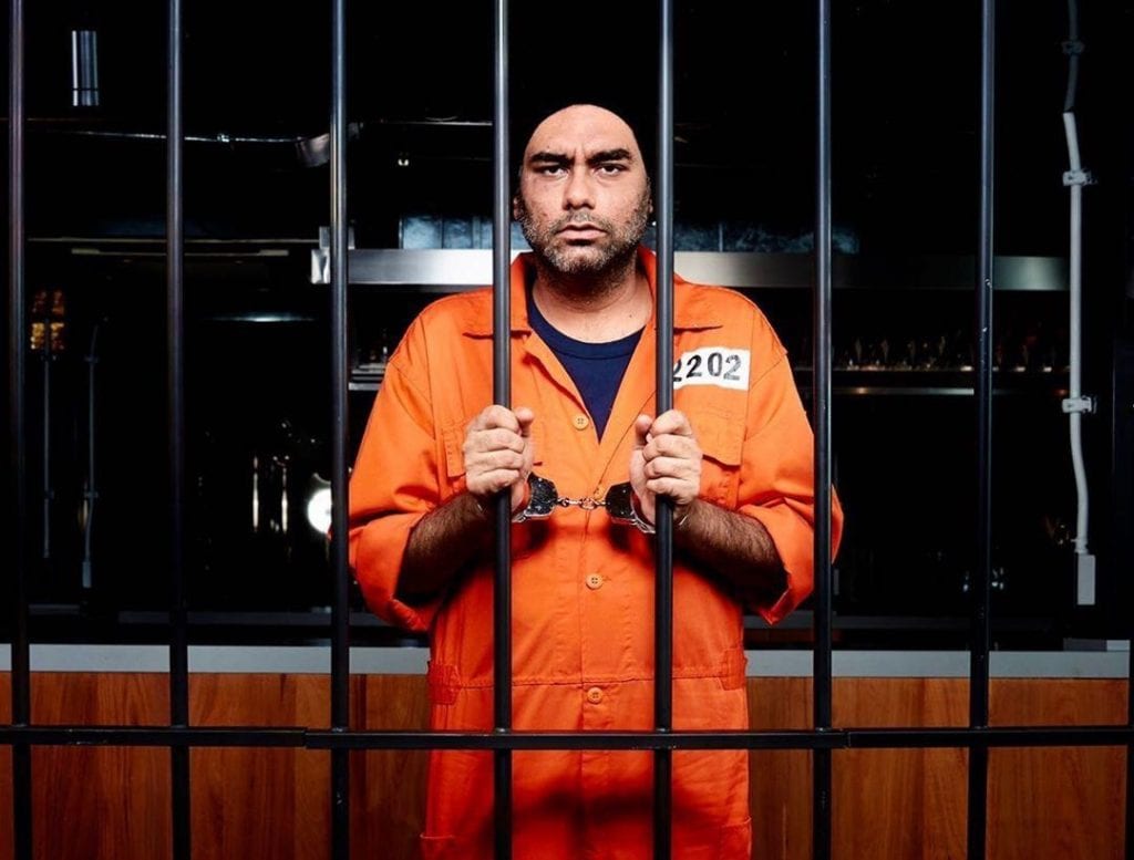 Gaggan Anand nel ruolo di carcerato