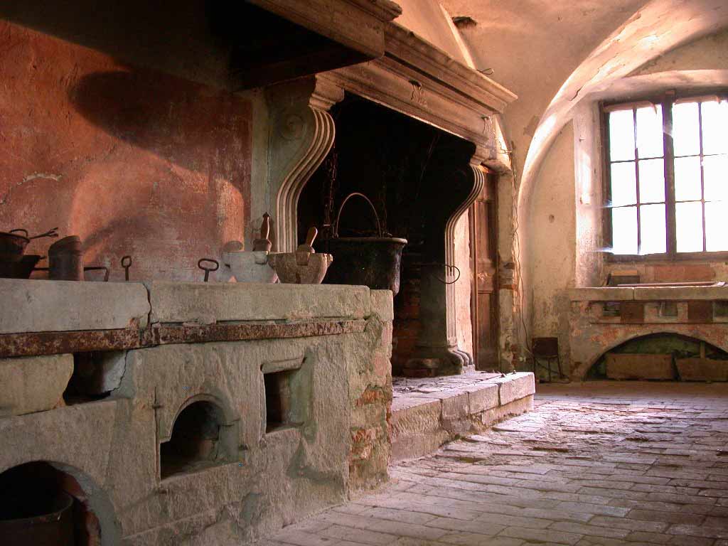 Il camino di una cucina antica