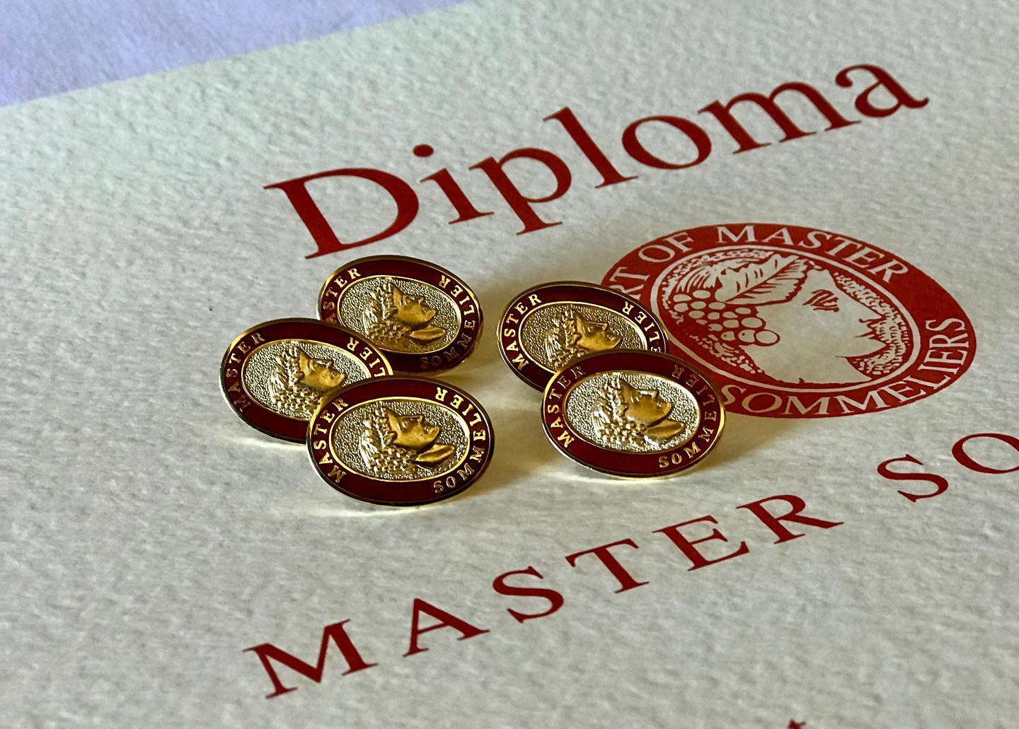 diploma e spilla master sommelier