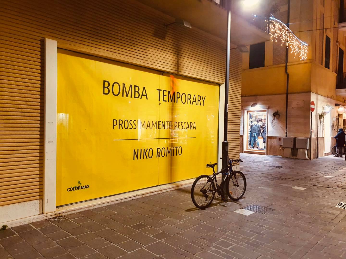 La vetrina di Bomba a Pescara