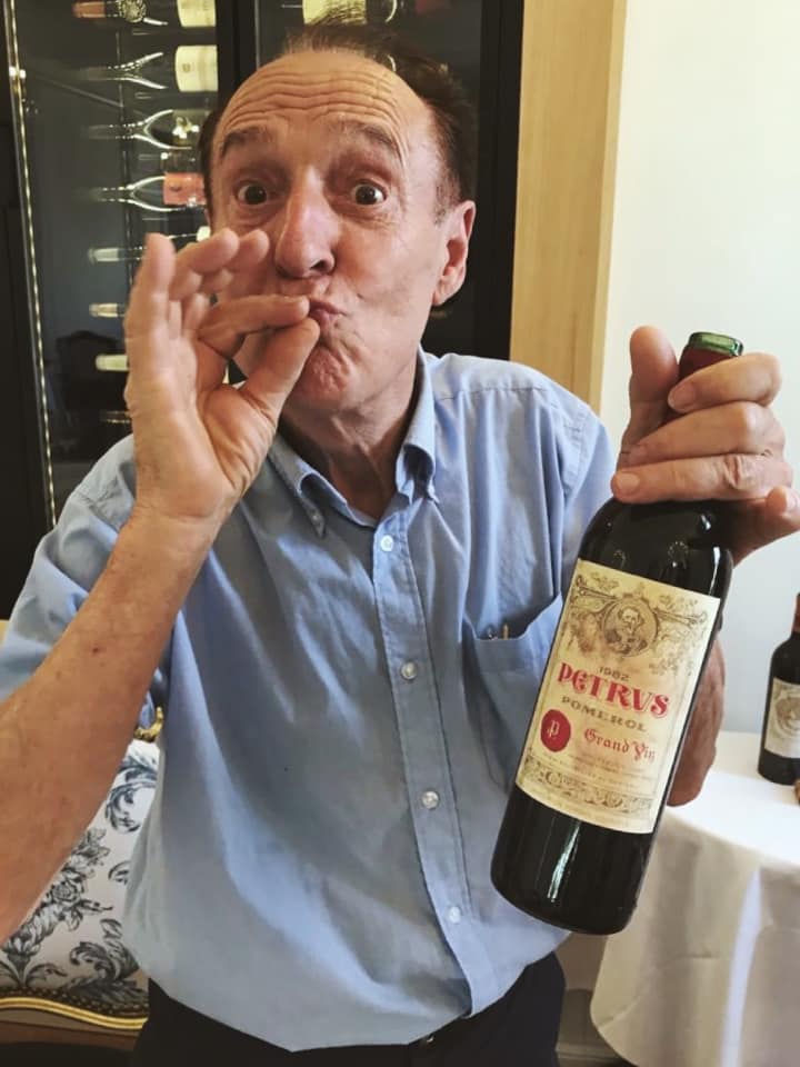 Michel Chasseuil con bottiglia di Petrus