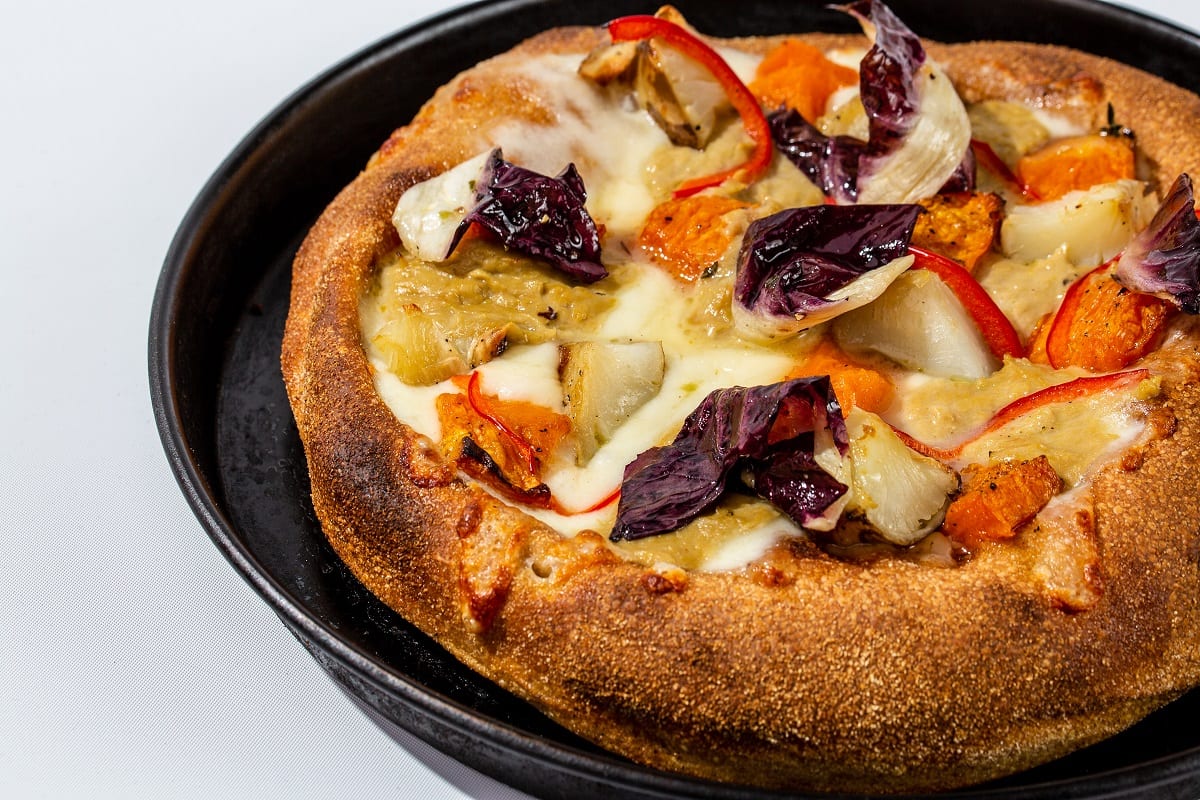 Pizza al padellino con verdure
