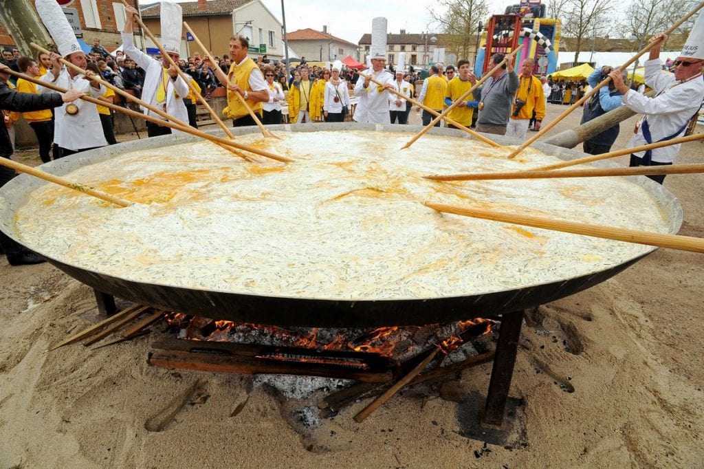omelette gigante a Haux, foto di BCN news
