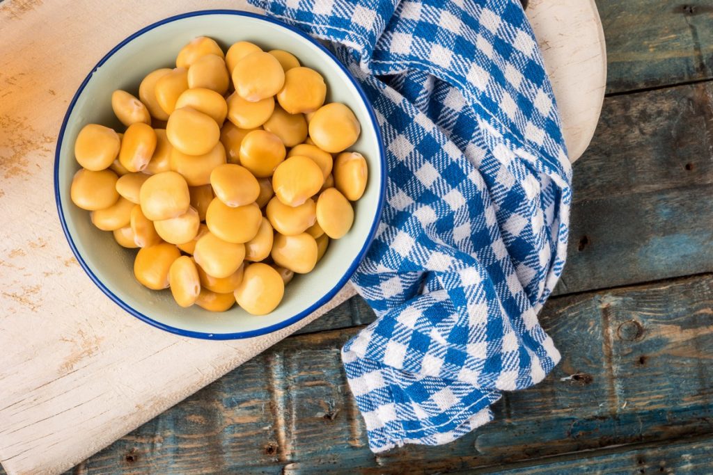 Scopri proprietà e utilizzi dei lupini