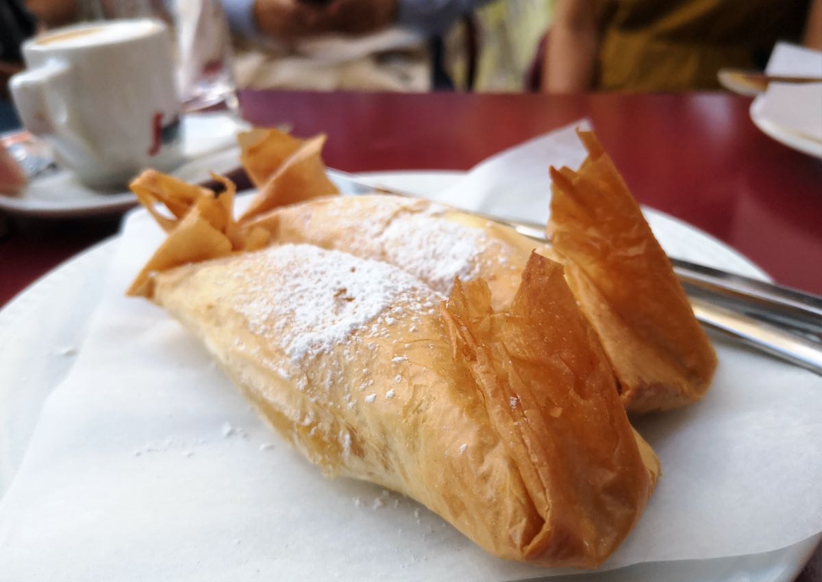 Cosa mangiare in Portogallo: Pastéis de Tentúgal