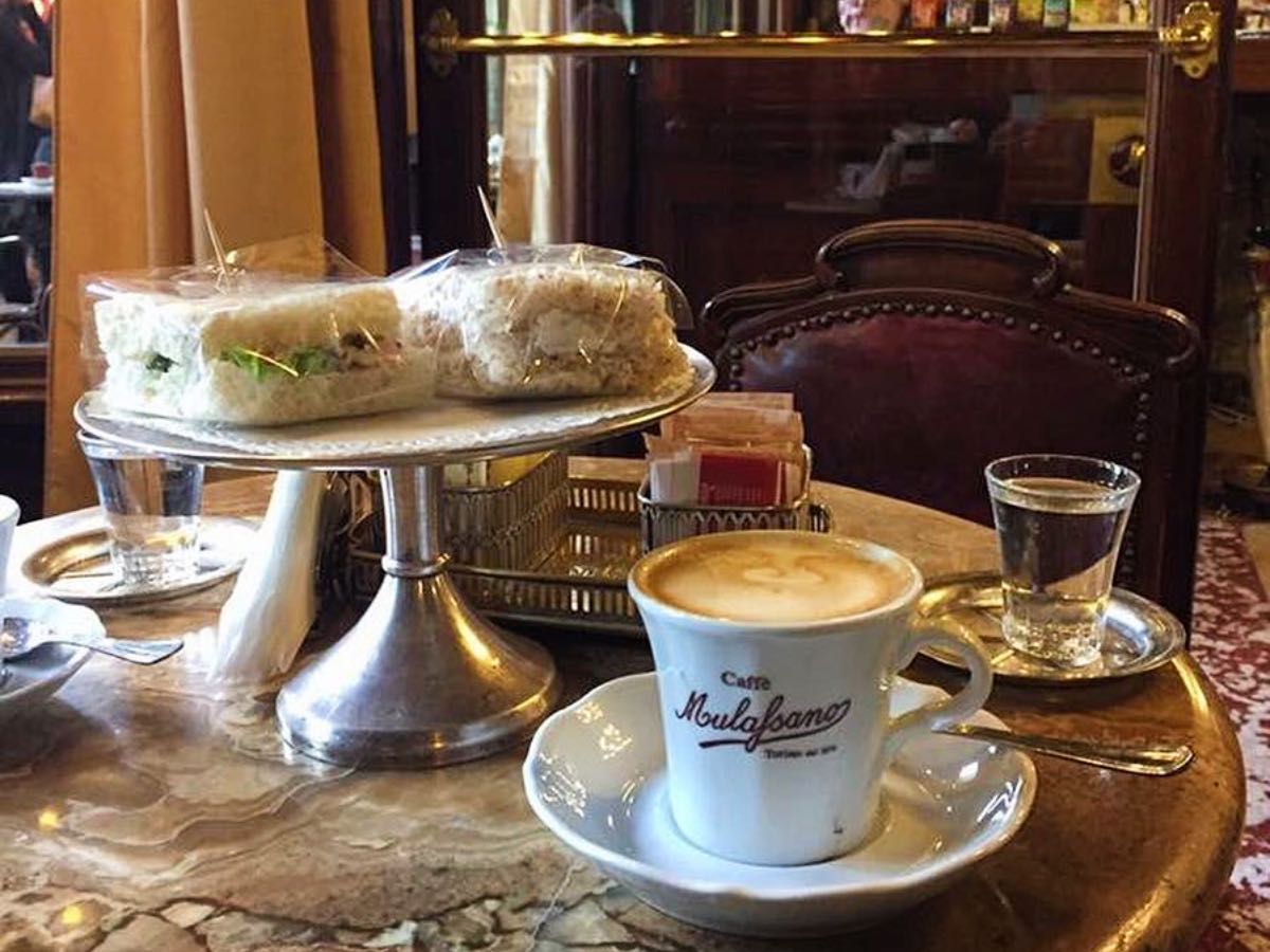 Τα ιστορικά καφέ του Τορίνο στοχεύουν στην Unesco.  Καφές Mulassano