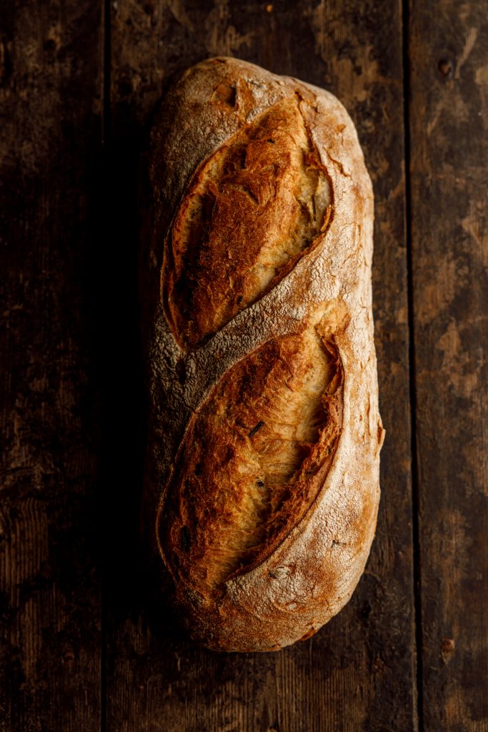 Il pane di UNE con tolle di Agione, preparato da Filippo Vassallo del panificio O'Mà di Foligno