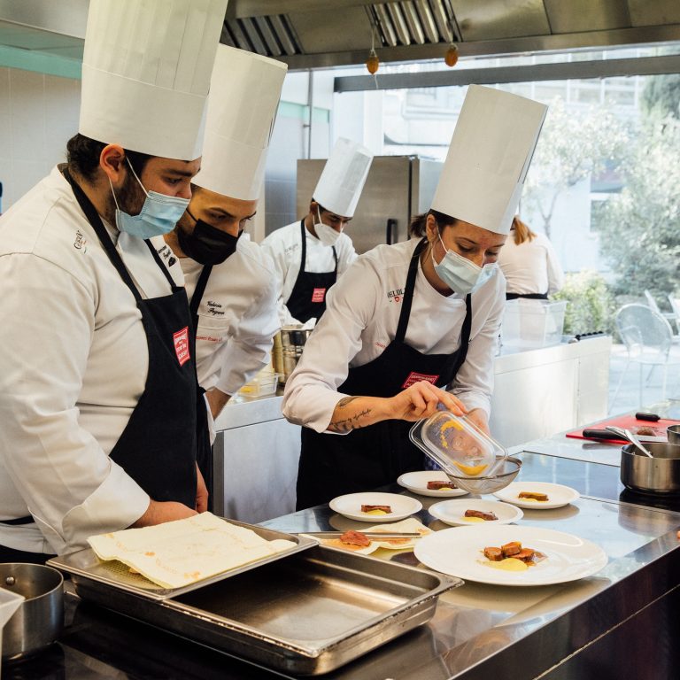 <a href='https://www.gamberorosso.it/corsi-academy/professione-commis-chef/'>Professione Commis Chef</a>