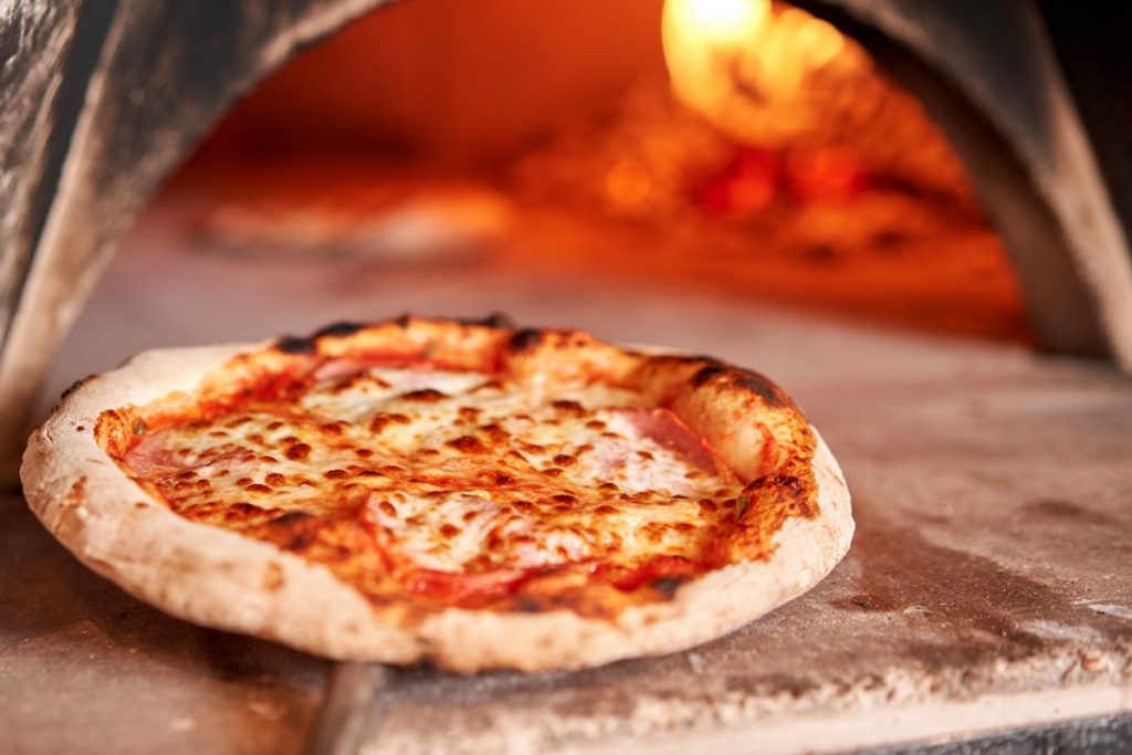 Scopri la storia dei gusti più famosi della pizza italiana