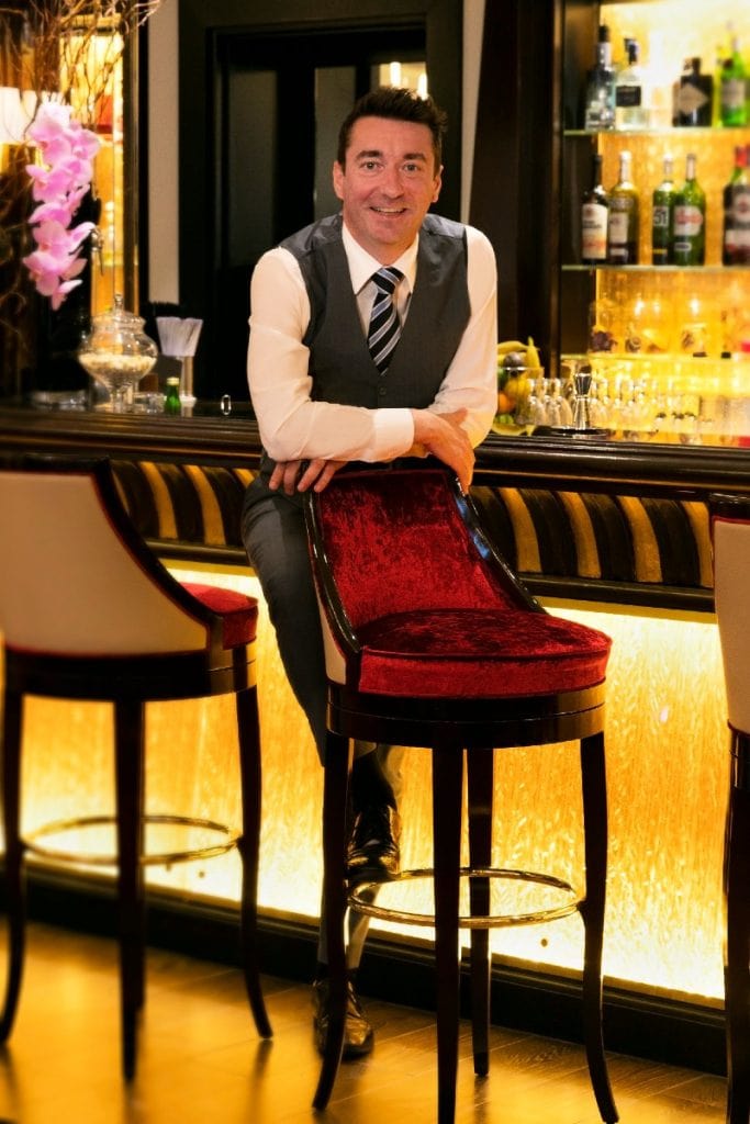 Emanuele Balestra barman