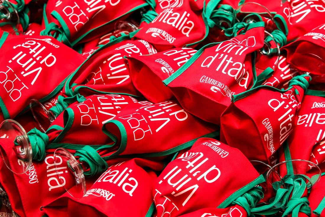 Tre Bicchieri 2023 Le Foto Della Degustazione A Milano Gambero Rosso