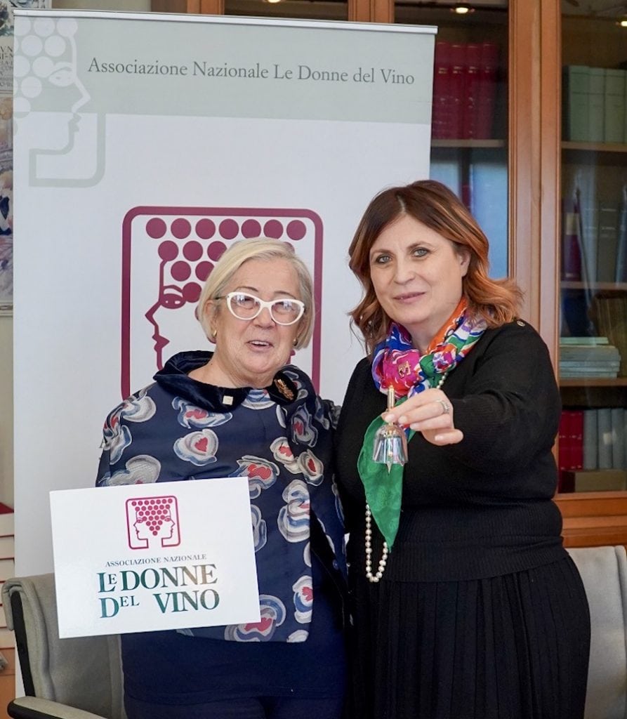 Donne del vino: Donatella Cinelli Colombini passa il campanellino alla nuova presidente Daniela Mastroberardino Foto: photoanastasiaflorea. 