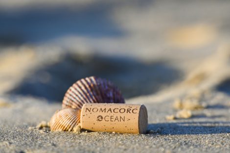 Nomacorc Ocean: il primo tappo in plastica riciclata dagli oceani