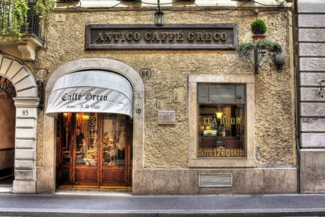 Antico Caffè Greco, chiude uno dei locali storici di Roma. Iniziano le operazioni di sfratto