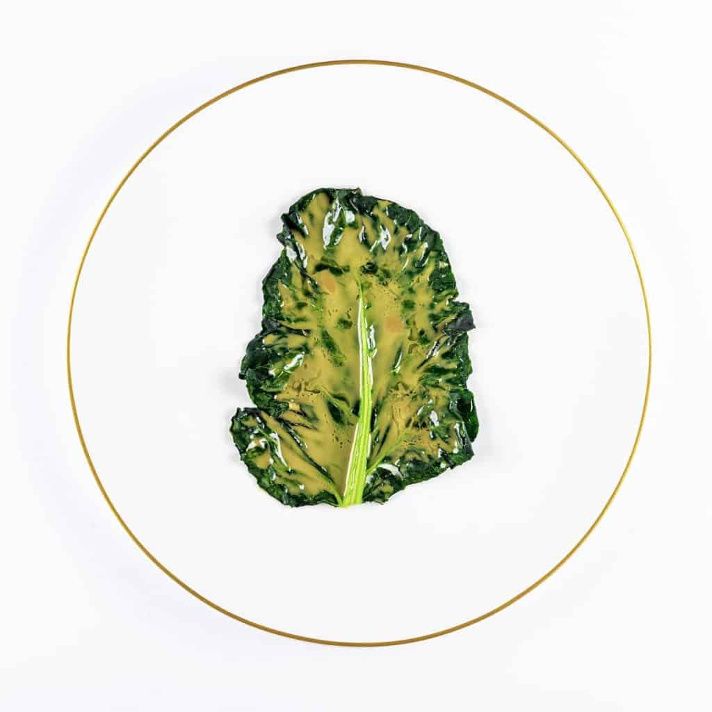 Foglia di broccolo e anice Reale | Casadonna Niko Romito Foto Andrea Straccini