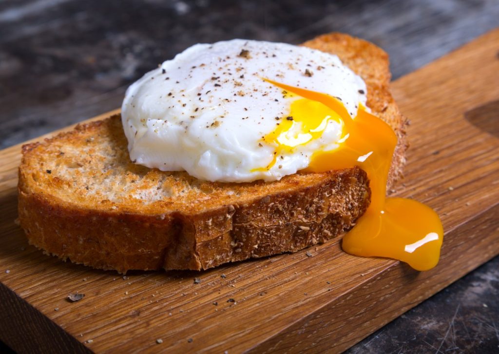 uova, da portabandiera del colesterolo a cibo feticcio sui social