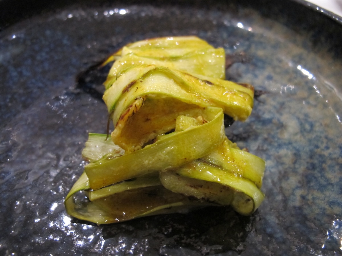 Asparagi e avocado bruciati alla senape