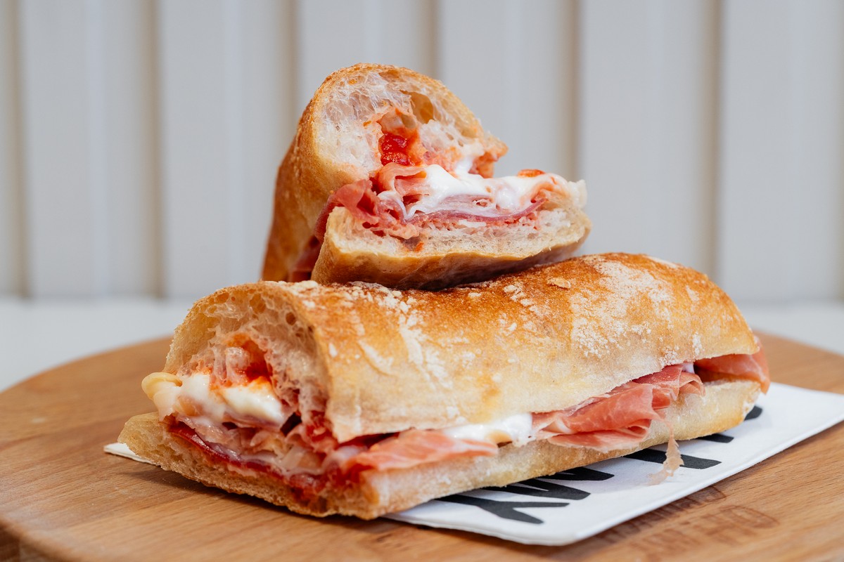 Oh My Crunch porta l'essenza del panino d'autore a Milano: due nuovi esclusivi store del gusto pronti a sorprendere
