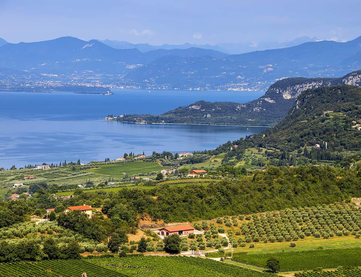 Bardolino - panorama Lago Garda - foto Consorzio vini Bardolino