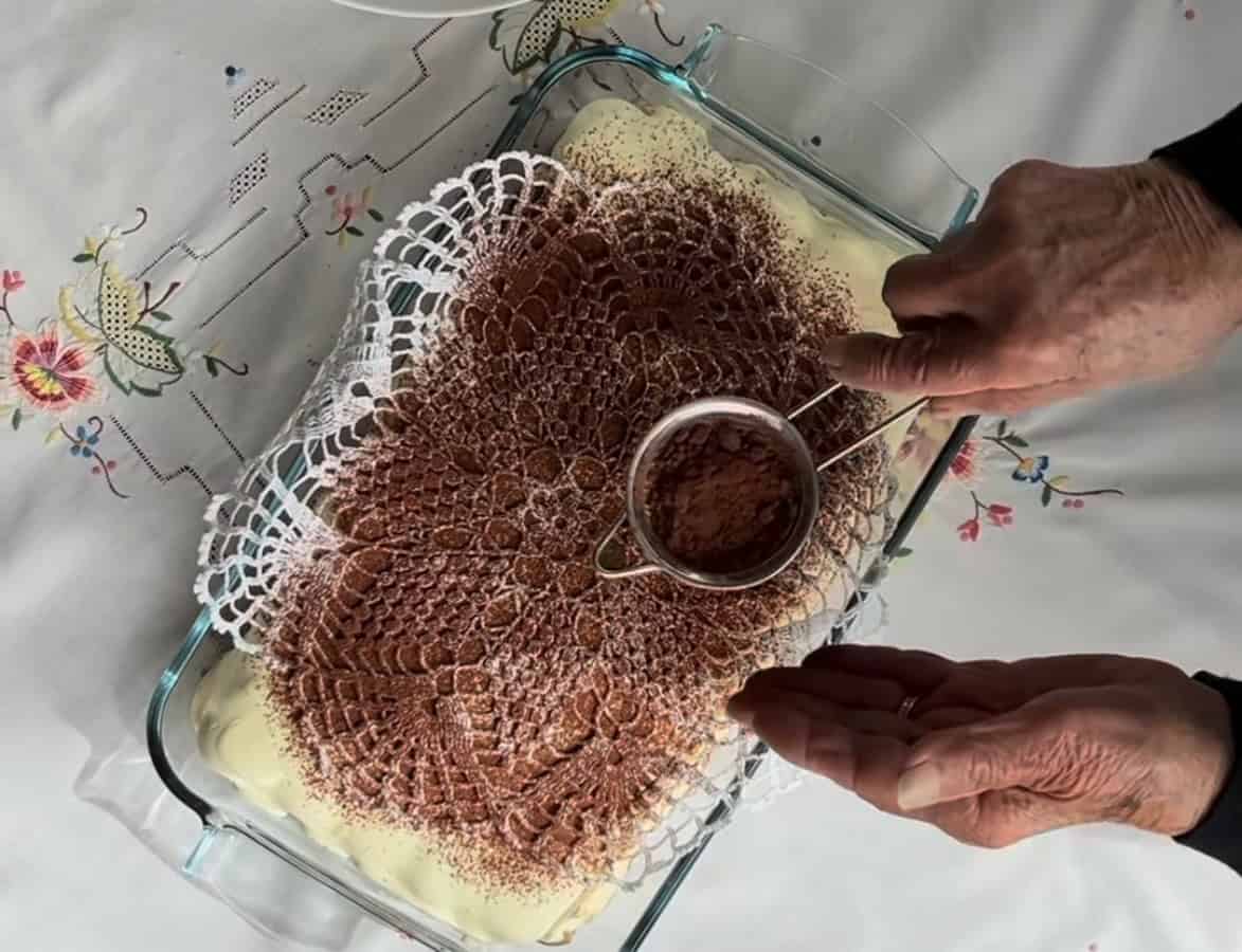 La seconda vita dei centrini delle nonne, dalle tavole alla decorazione di pane e torte