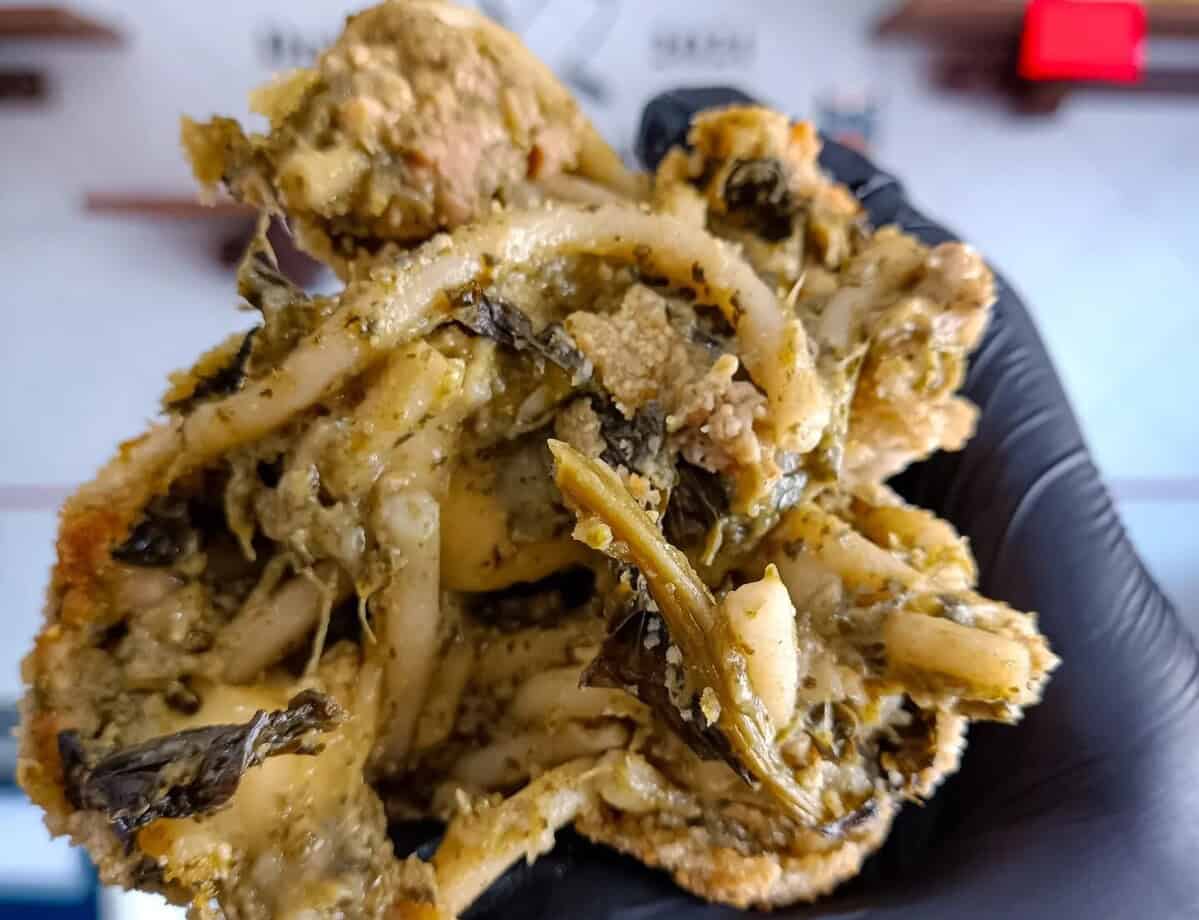 Frittatine di pasta, crocché e gateau: a Pozzuoli c'è una gastronomia vegana da visitare