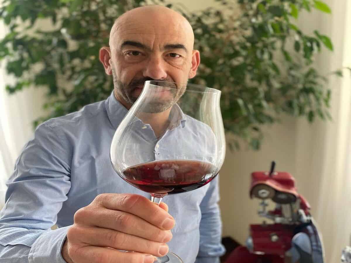 "Il vino fa male? Allora anche succhi di frutta, burro e merendine". Intervista all