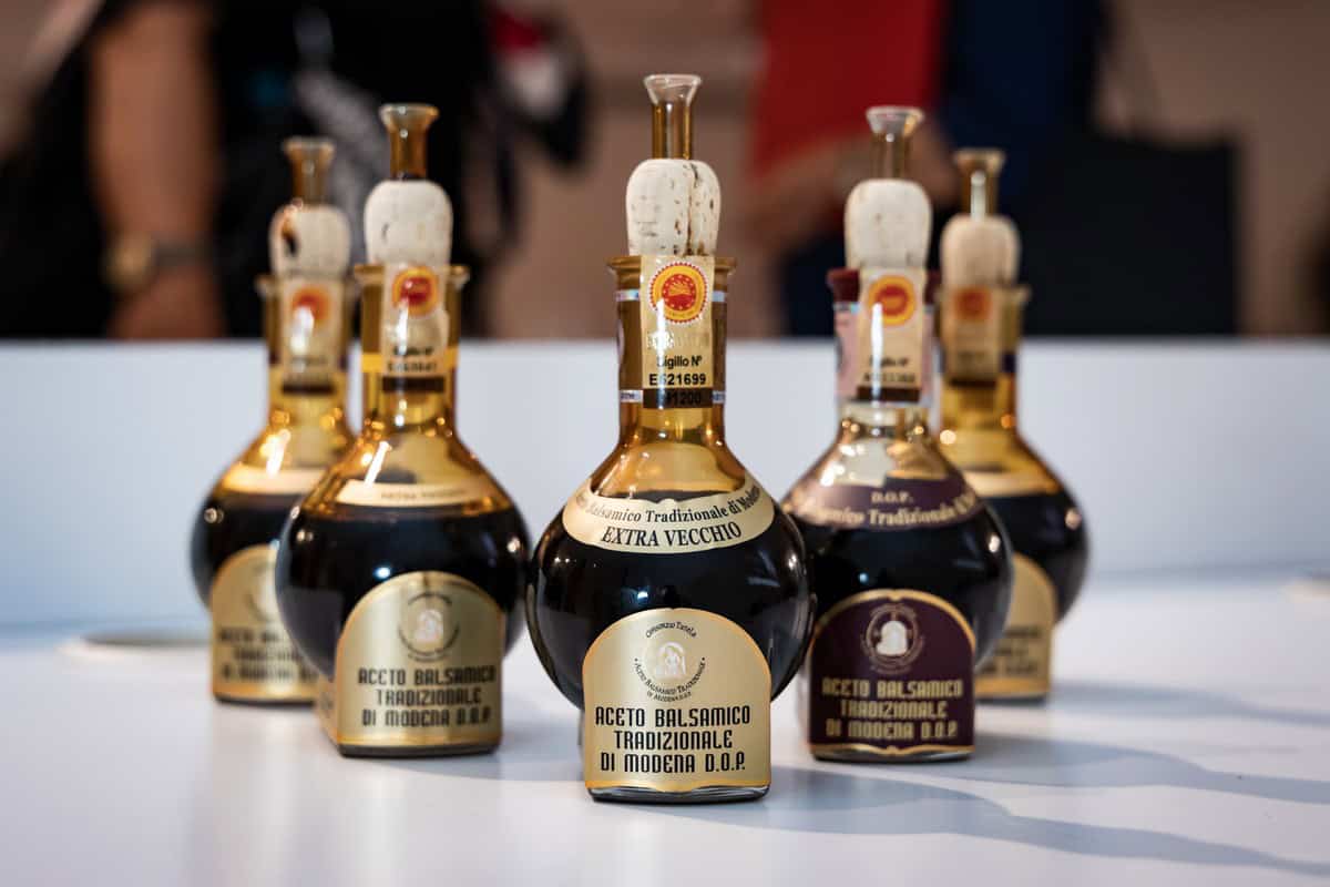 Premiazione e degustazione per la prima edizione del concorso "Batterie d'Eccellenza", dedicato all'Aceto Balsamico Tradizionale di Modena Dop. Foto e video dell'evento