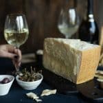 Aperitivo con parmigiano reggiano