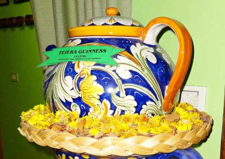 |Teiera e tazza da Guinness|||||||