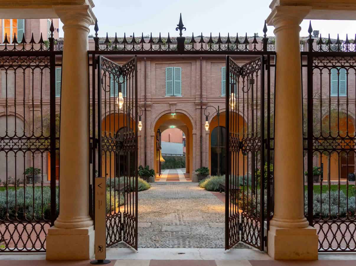 Il ristorante nascosto nelle cantine del palazzo in cui abitò Lord Byron a Ravenna