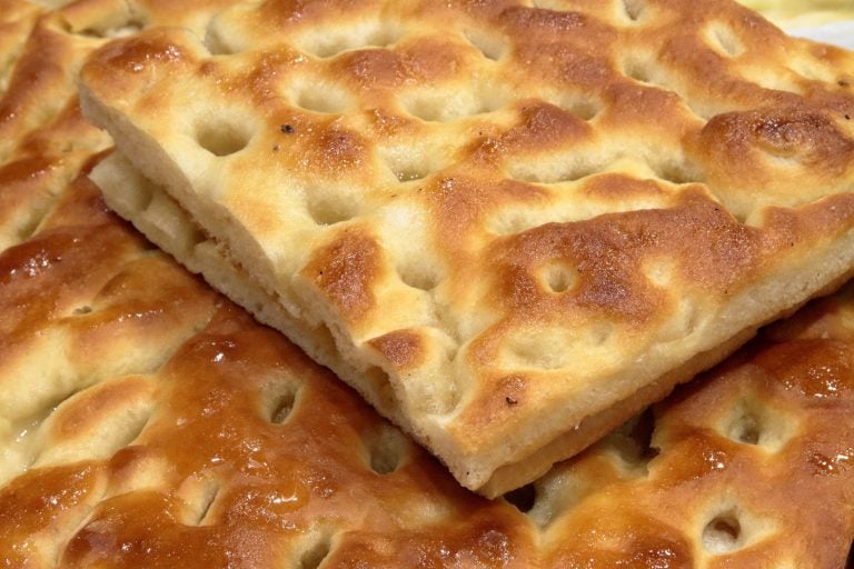 Focaccia ligure|Panificio Moltedo 1874|Bakery Lanteri|Panificio Mario|Al forno di Albaro|Buratto|