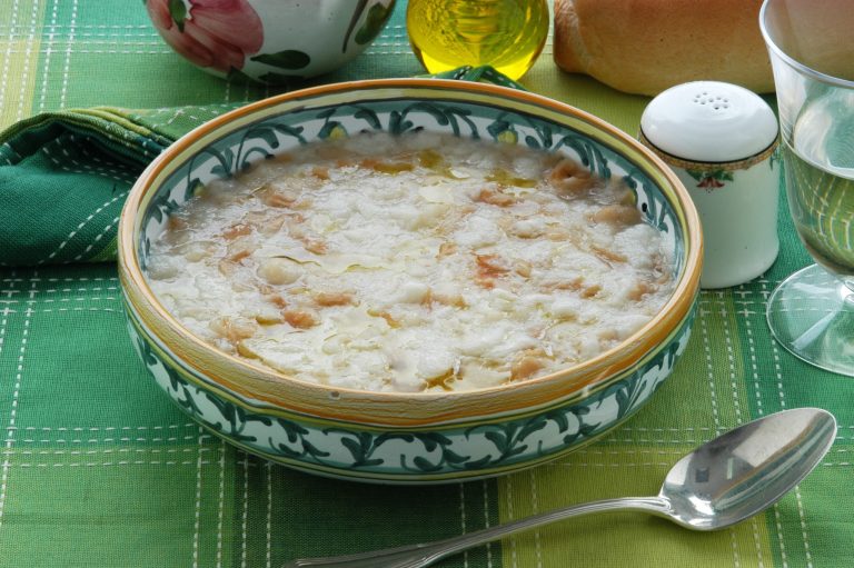 |Farina abburattata|Pancotto|Cipolle|Spaghetti alla carrettiera