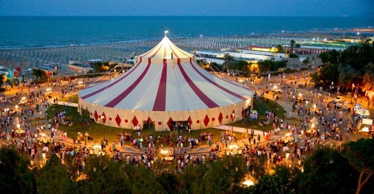 Al Meni Rimini: il tendone visto dall'alto
