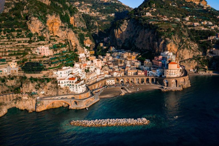 Panorama della Costiera Amalfitana|Amalfi dall'alto|Il mare della costiera amalfitana