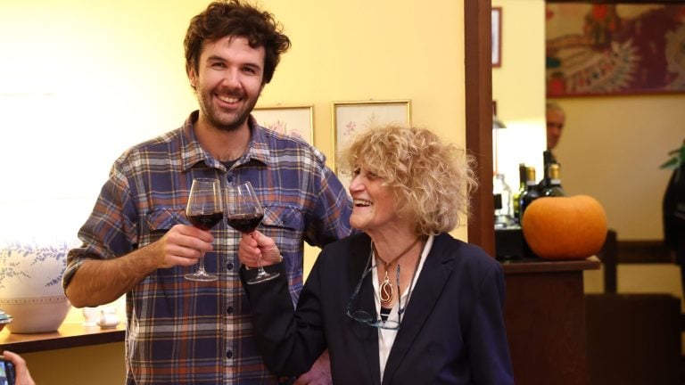 ||Benedetto Linguerri davanti all'Osteria del Vicolo foto mauro monti