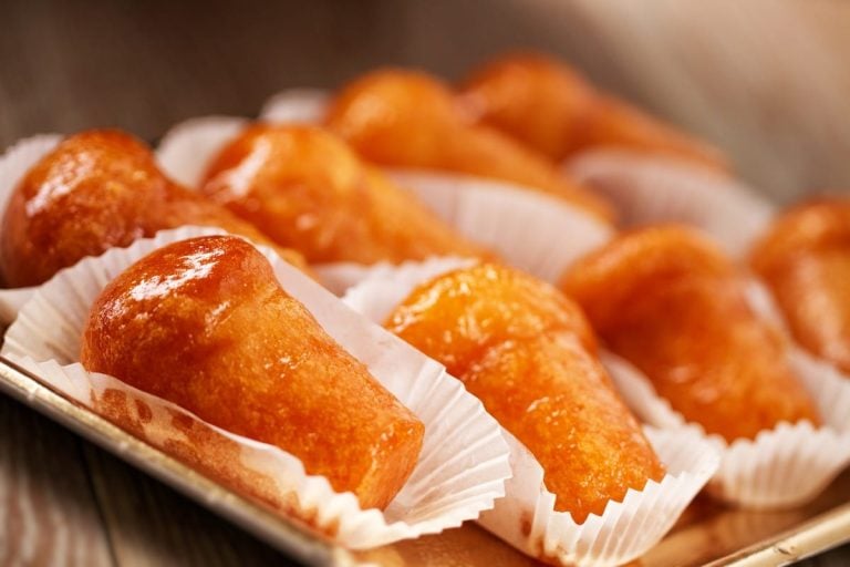 Scopri i dolci della domenica italiana|Andrea Sacchetti pasticceria Nuovo Mondo Prato|Babà al cioccolato Luigi Biasetto|BabàBabboNatale Andrea Sacchetti|Babànettone Fabio Scozzafava|Luigi Biasetto Pasticceria Biasetto Padova|Pan_BabÖ_al_Rhum gabbiano|Salvatore De Riso Sal De Riso Costa dAmalfi Minori|Santi Palazzolo Pasticceria Palazzolo Cinisi|Savarin siciliano Santi Palazzolo|Fabio Scozzafava Ristorante Felice Lucca
