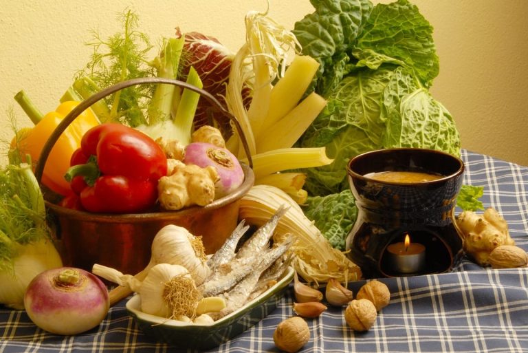 Ingredienti per la bagna cauda||Acciughe in stoffa|Bagna cauda a Shangai|Bagna Cauda in pentola