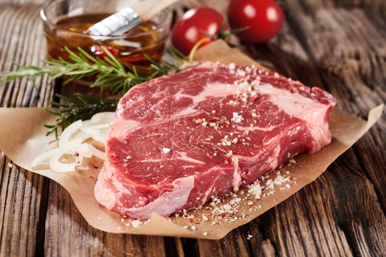 Bistecca pronta da cuocere