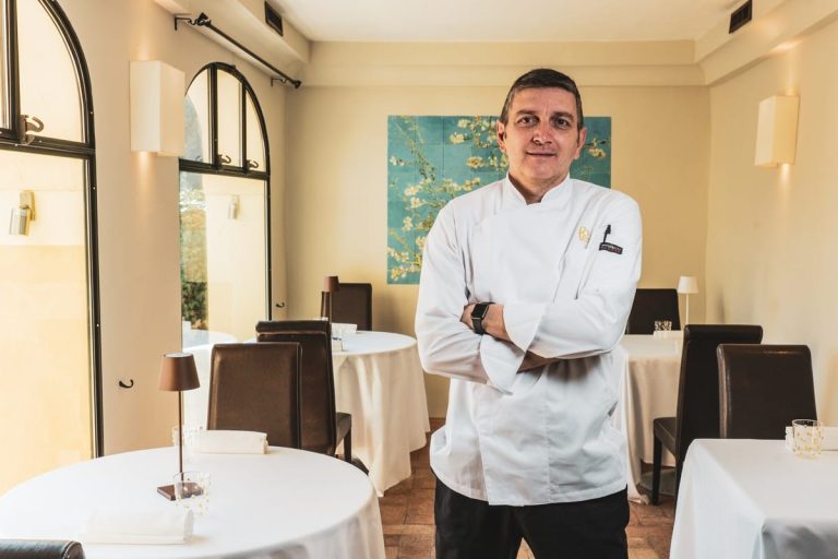 Fabio Groppi|Ristorante Terracqua a Borghetto di Valeggio sul Mincio|Insalata del lago con speck e caviale di trota|Il Mio cioccolato (geometrie e consistenze di cioccolati dolci e salati)|Fabio Groppi|Bue e Astice (Coda di bue brasata in retina di maiale e astice)||Tagliolini 36 tuorli