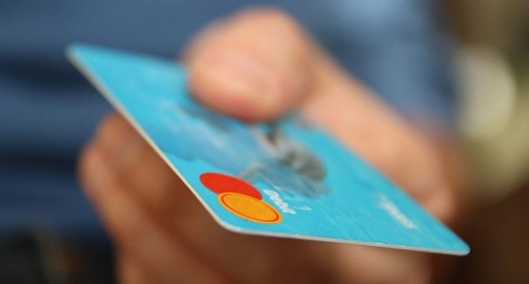 Carta di debito per il pagamento elettronico|