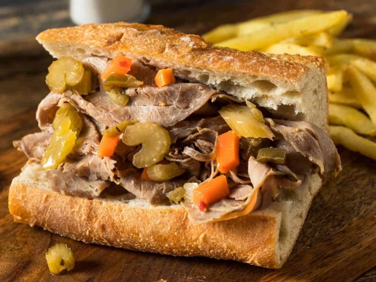 Chicago style italian beef sandwich||||