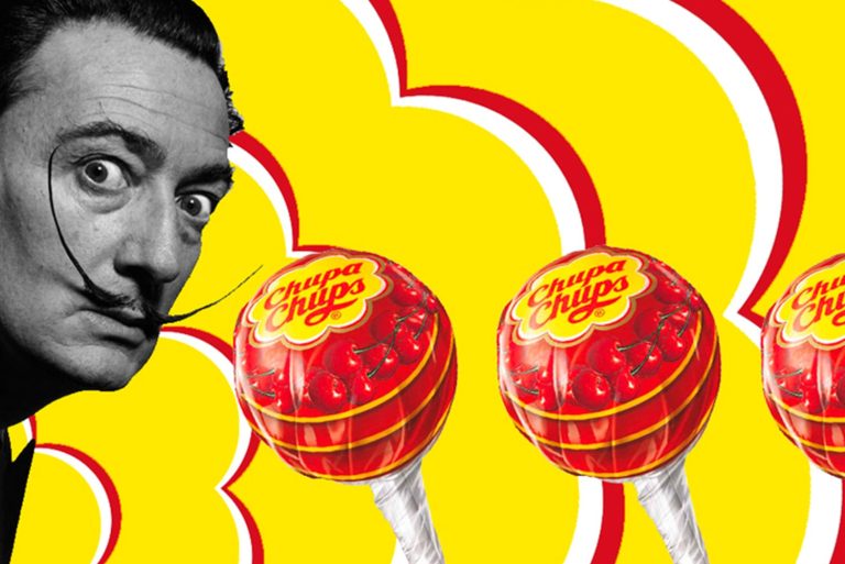 Salvador Dalì e tre Chupa Chups|Chupa Chups con incarto rosso