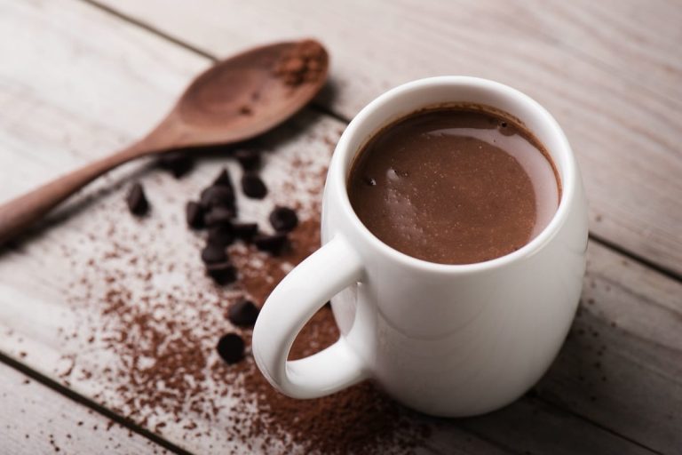 Una tazza di cioccolata calda|Il bicerin torinese|Cioccolata calda con panna|Cioccolata calda con spezie