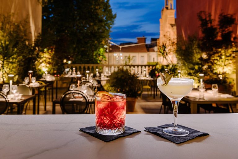 Clotilde Brera: aperitivo a Milano in terrazza||Vino e snack per l'aperitivo da Particolare a Milano|Rita Tiki's Room: il team per l'aperitivo a Milano||